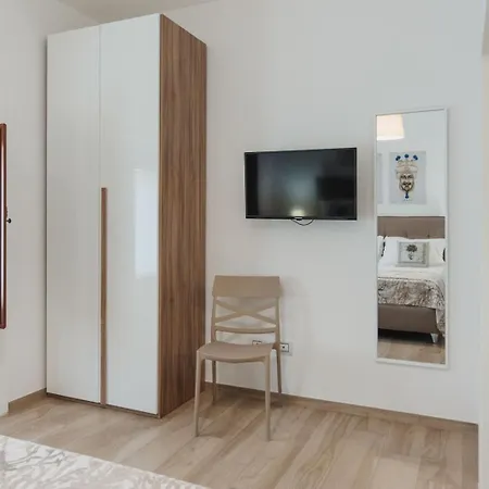 House Island Ortigia Apartment *